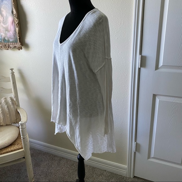 Sharkbite Hem White Tunic long sleeve V Neckline Blouse Top Oversized Fl… - Picture 3 of 6